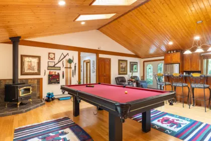 5900 5918 Spriggs Road, Madeira Park, BC, Madeira Park — Single Family Residence for sale