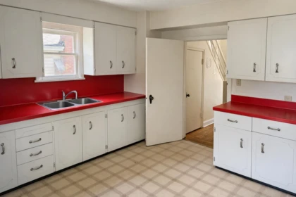 Kitchen Island Photo of 4279 W 16th Avenue, Vancouver, BC