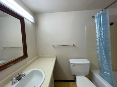 Primary Bathroom Photo of 208 10061 150th Street, Surrey, BC