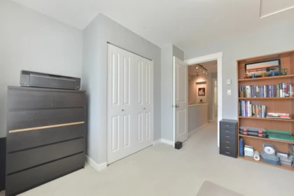 Entry Foyer Photo of 92 6450 187 Street, Surrey, BC