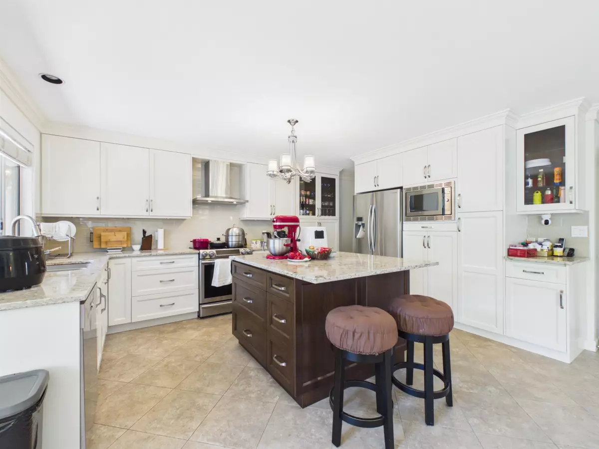 Family Room Photo of 4368 Craigflower Drive, Richmond, BC