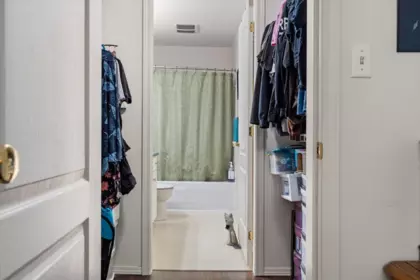 Guest Bathroom Photo of 404 33708 King Road, Abbotsford, BC