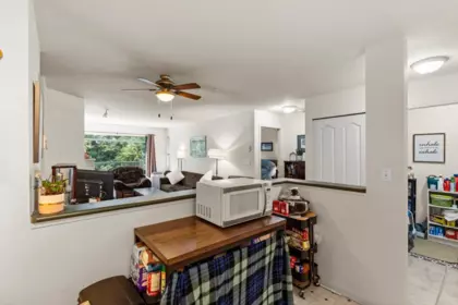Kitchen Island Photo of 404 33708 King Road, Abbotsford, BC