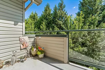 Staircase Photo of 404 33708 King Road, Abbotsford, BC