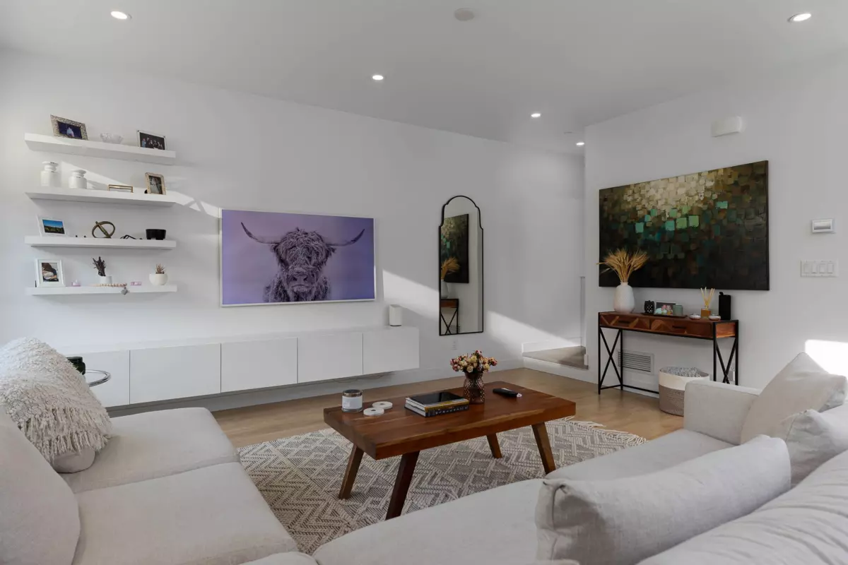 Living Room Photo of 17 602 Lile Drive, North Vancouver, BC