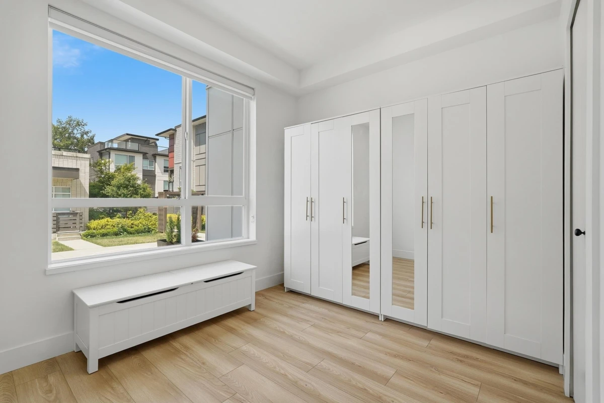 Dining Area Photo of 20 18855 72 Avenue, Surrey, BC