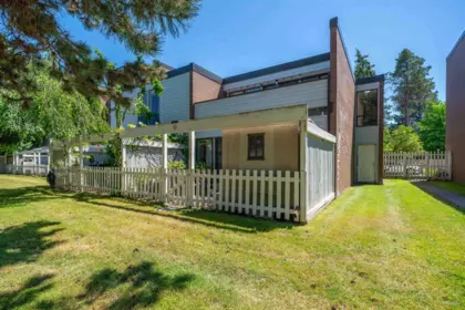 Swimming Pool Photo of 65 10200 4th Avenue, Richmond, BC