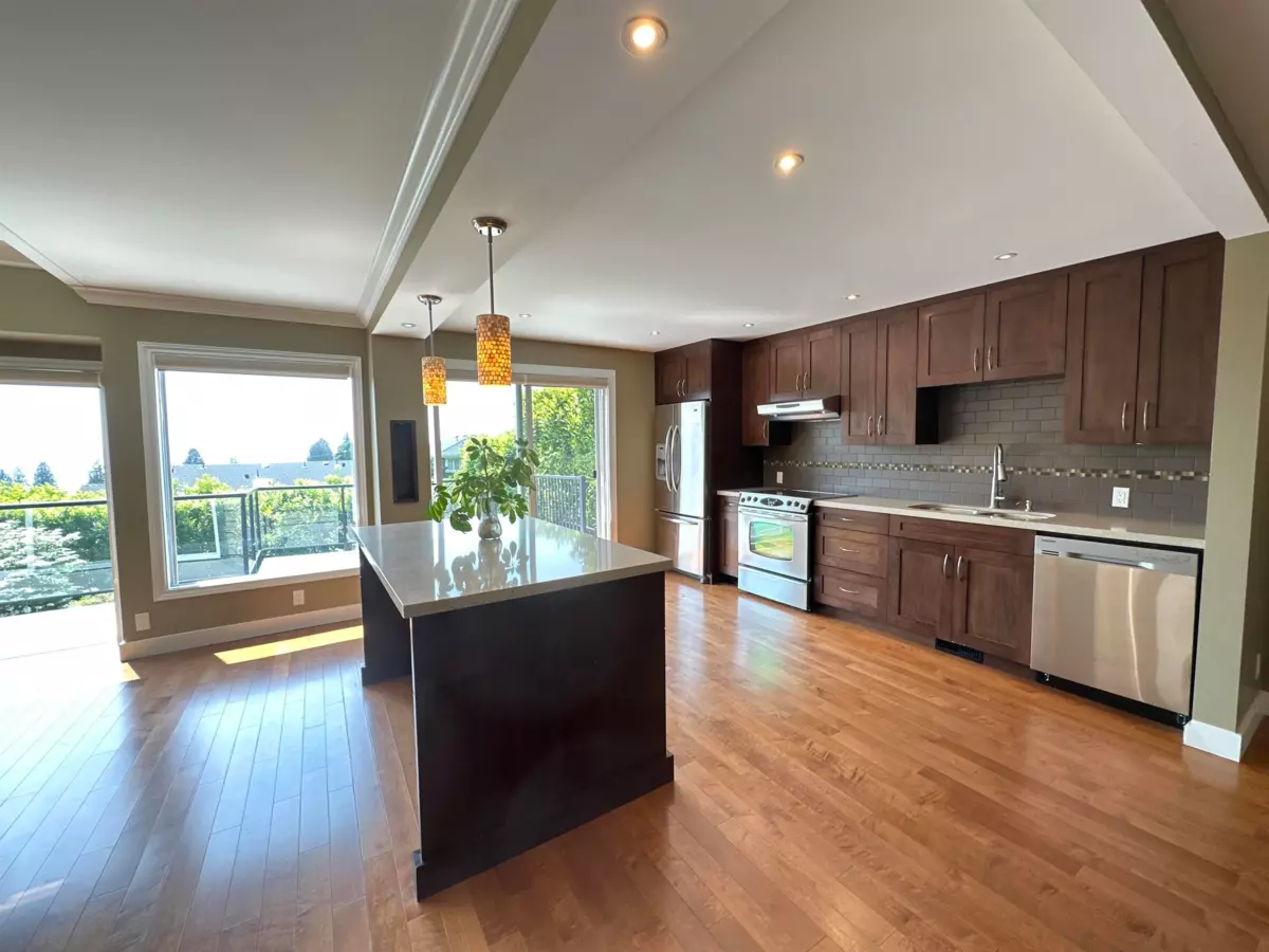 Dining Area Photo of 2522 Nelson Avenue, West Vancouver, BC
