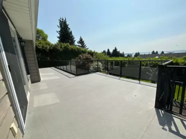 Kitchen Photo of 2522 Nelson Avenue, West Vancouver, BC
