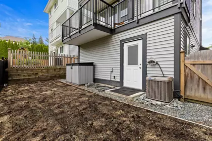Front Yard Photo of 21 4295 Old Clayburn Road, Abbotsford, BC