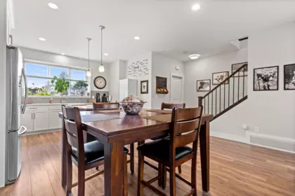 Kitchen Photo of 21 4295 Old Clayburn Road, Abbotsford, BC