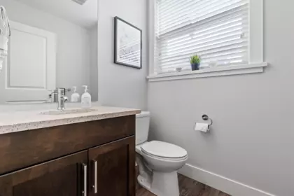 Primary Bathroom Photo of 21 4295 Old Clayburn Road, Abbotsford, BC