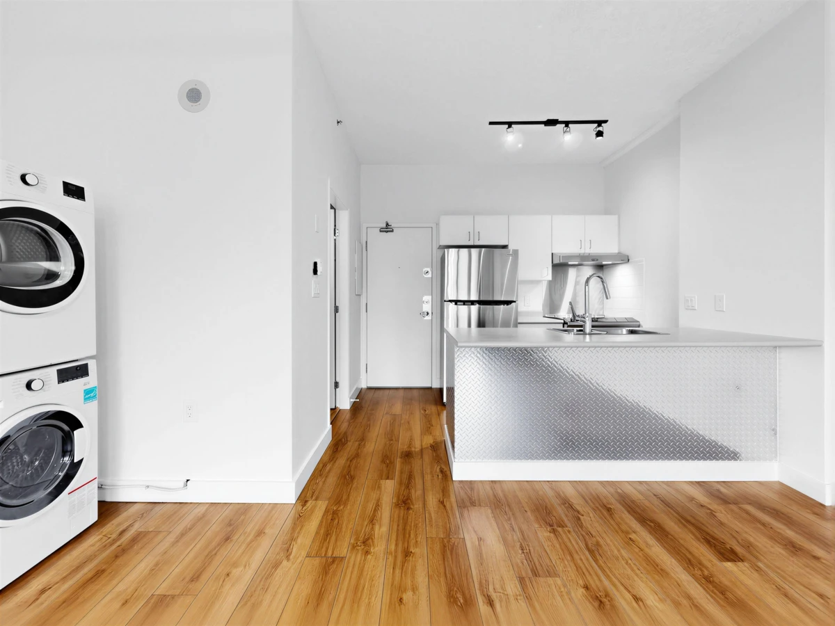 Dining Area Photo of 302 22 E Cordova Street, Vancouver, BC