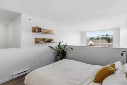 Loft / Bonus Room Photo of 327 418 E Broadway, Vancouver, BC