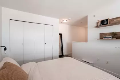 Mudroom Photo of 327 418 E Broadway, Vancouver, BC