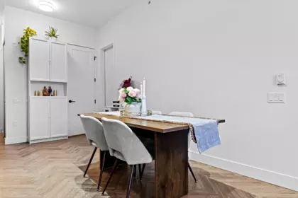 Powder Room Photo of 425 14968 101a Avenue, Surrey, BC