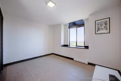 Garage Interior Photo of 314 Rosehill Wynd, Delta, BC