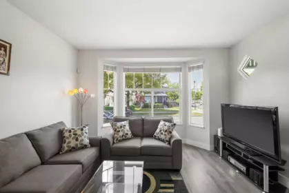 18568 64b Avenue, Surrey, BC, Surrey — Single Family Residence for sale