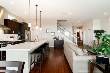 Kitchen Island Photo of 10495 248 Street, Maple Ridge, BC