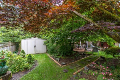 Backyard Photo of 542 Park Drive, Cultus Lake, BC