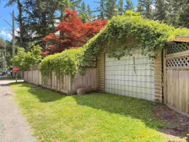 Swimming Pool Photo of 542 Park Drive, Cultus Lake, BC
