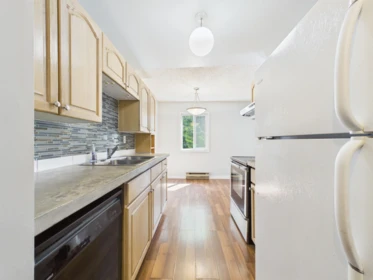Primary Bedroom Photo of 202 8700 Ackroyd Road, Richmond, BC