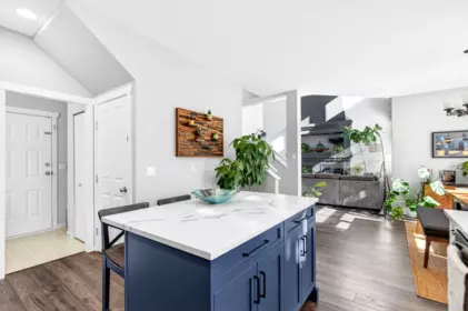 Kitchen Island Photo of 14974 59 Avenue, Surrey, BC