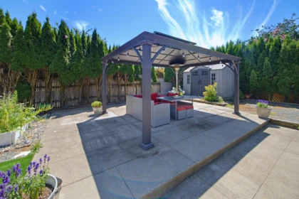 Front Yard Photo of 45780 Berkeley Avenue, Chilliwack, BC