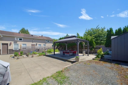 Garden / Landscaping Photo of 45780 Berkeley Avenue, Chilliwack, BC
