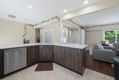 Primary Bathroom Photo of 45780 Berkeley Avenue, Chilliwack, BC
