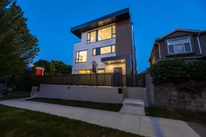 Entry Foyer Photo of 1 3428 Mons Drive, Vancouver, BC