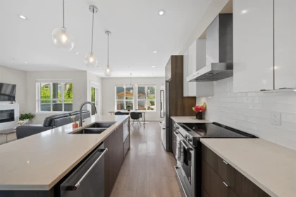 Pantry Photo of 1 24086 104 Avenue, Maple Ridge, BC