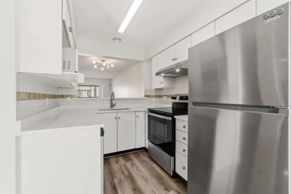 Kitchen Photo of 8433 Jellicoe Street, Vancouver, BC