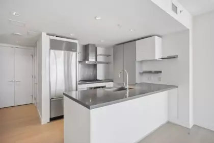 2206 788 Richards Street, Vancouver, BC, Vancouver — Apartment/Condo for sale