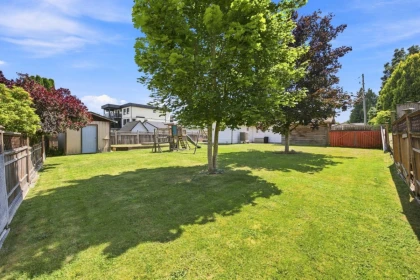 Garden / Landscaping Photo of 26647 30a Avenue, Langley, BC