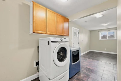 Laundry Room Photo of 26647 30a Avenue, Langley, BC