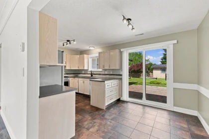 Pantry Photo of 26647 30a Avenue, Langley, BC