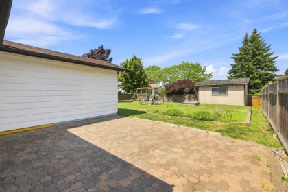 Staircase Photo of 26647 30a Avenue, Langley, BC