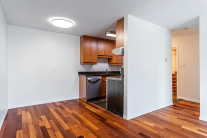 Kitchen Island Photo of 209 275 W 2nd Street, North Vancouver, BC
