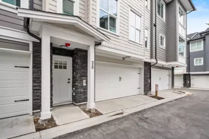 16 7716 207 Street, Langley, BC, Langley — Townhouse for sale