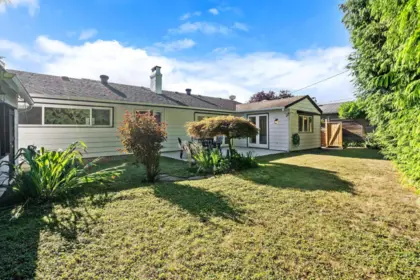 Backyard Photo of 1216 Pinewood Crescent, North Vancouver, BC