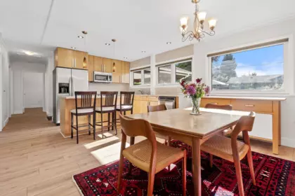 Breakfast Nook Photo of 1216 Pinewood Crescent, North Vancouver, BC