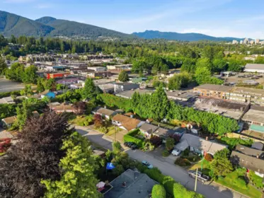 Community Amenities Photo (Clubhouse) of 1216 Pinewood Crescent, North Vancouver, BC