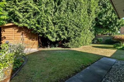 Garden / Landscaping Photo of 1216 Pinewood Crescent, North Vancouver, BC