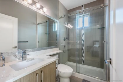 Entry Foyer Photo of 12901 92a Avenue, Surrey, BC