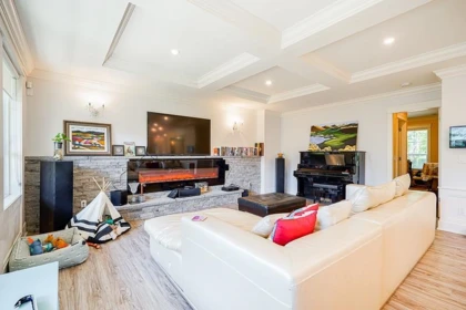 Breakfast Nook Photo of 17268 4 Avenue, Surrey, BC