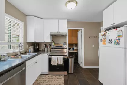 Breakfast Nook Photo of 22760 Balabanian Circle, Maple Ridge, BC