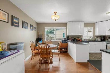 Kitchen Photo of 22760 Balabanian Circle, Maple Ridge, BC