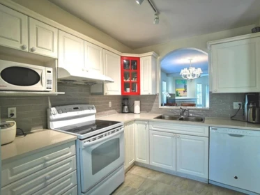 Kitchen Photo of 6 7488 Salisbury Avenue, Burnaby, BC