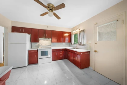 Kitchen Island Photo of 523 Kelly Street, New Westminster, BC